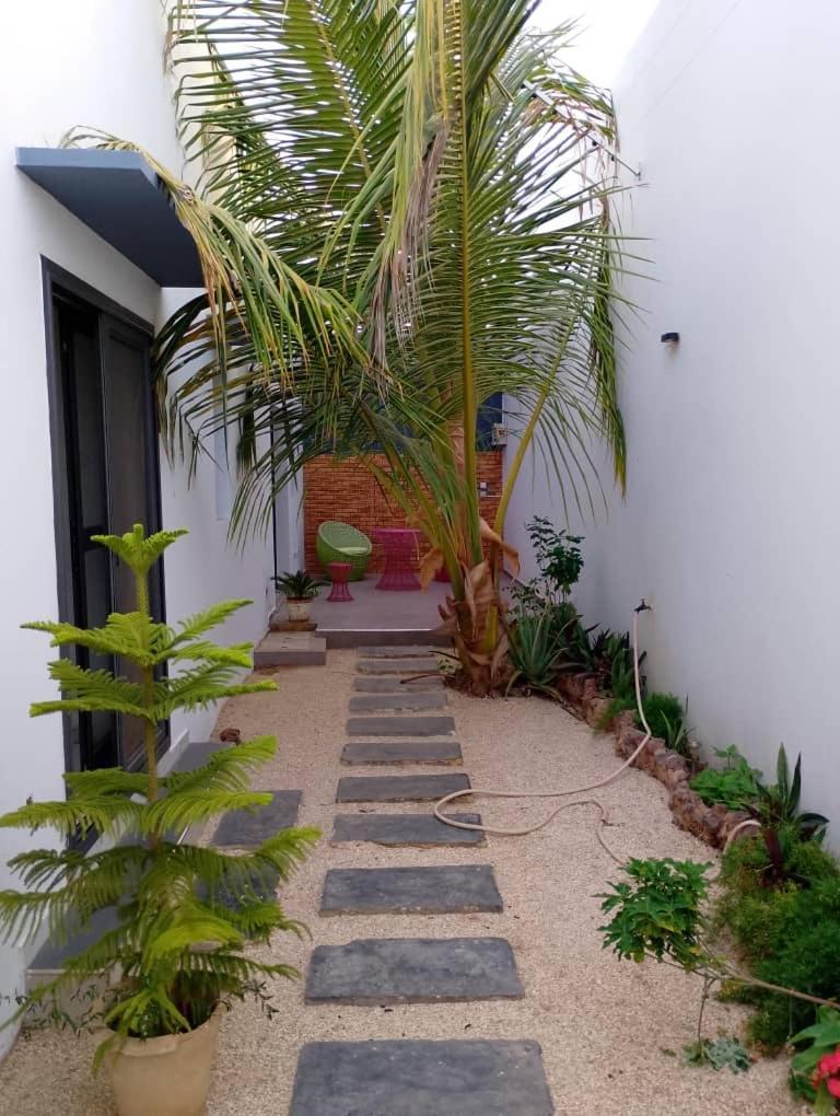 Grace House Jacuzzi Bed & Breakfast Saly Portudal Exterior photo